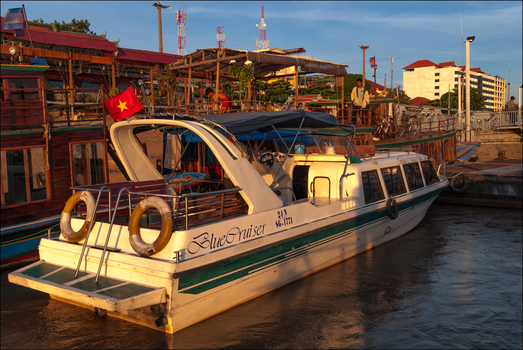 PhnomPehn TonleSap Nov2009 030